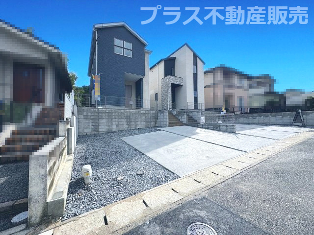 【外観】 | 大野城市牛頸3丁目1期　1号棟（全2棟）【仲介手数料無料・0円】 | 現地写真。プラス不動産販売なら、現場の全ての棟をまとめてご見学頂けます。