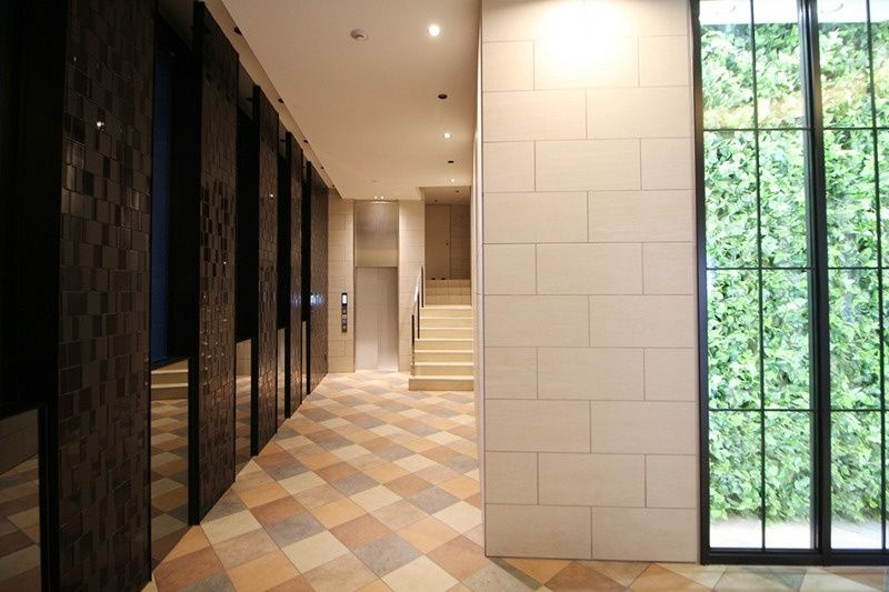 セイワパレス真田山公園南のエントランス