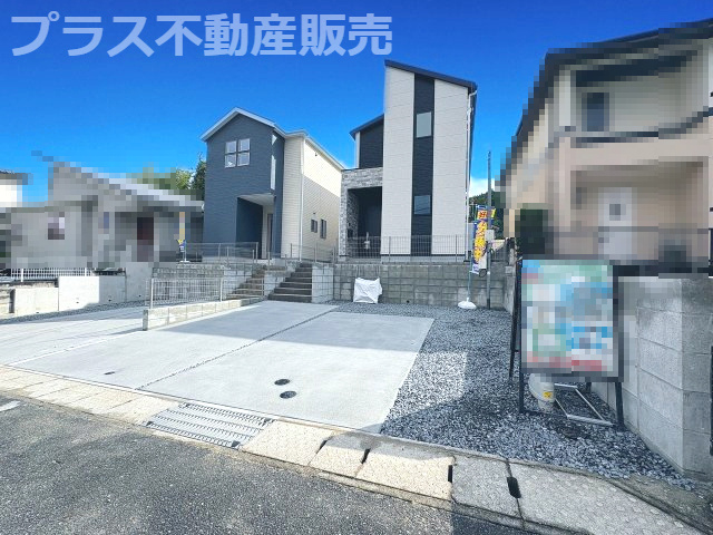 【外観】 | 大野城市牛頸3丁目1期　2号棟（全2棟）【仲介手数料無料・0円】 | 現地写真。プラス不動産販売なら、現場の全ての棟をまとめてご見学頂けます。