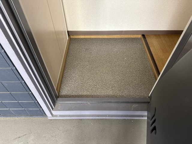 ディアス三木Ｂ棟の玄関