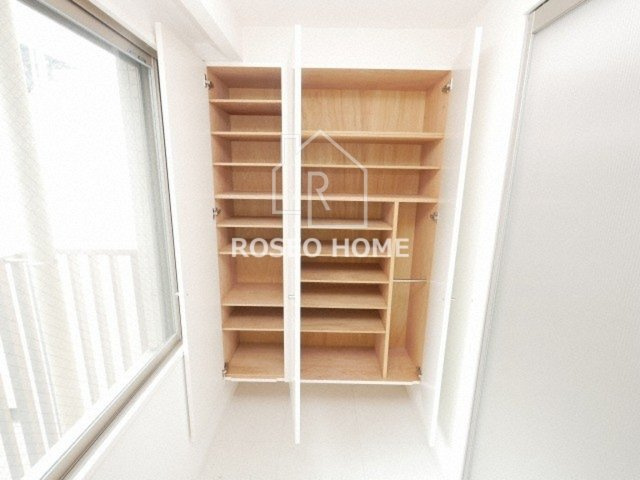 サンアルカスの玄関|同マンション別部屋：参考写真