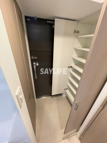S-RESIDENCE高井田beletaの玄関