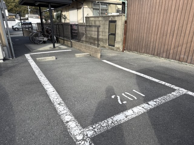 フローラル白浜Ⅱの駐車場