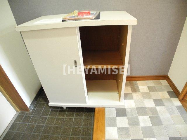 メゾンドMビルの収納