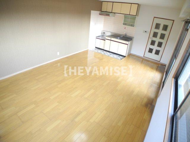 メゾンドMビルの内装