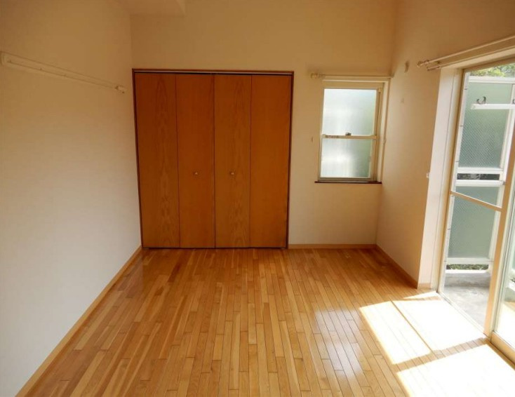 川崎市多摩区西生田３丁目の賃貸マンションの居間・リビング