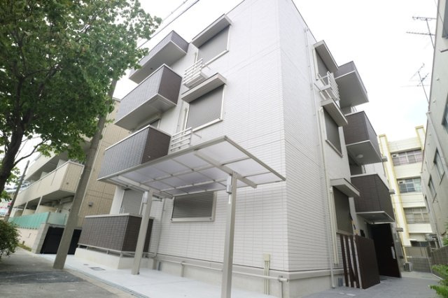 鶴見緑地公園Famit