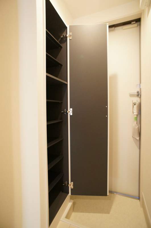 リブリ・URBAN TRUSTの玄関