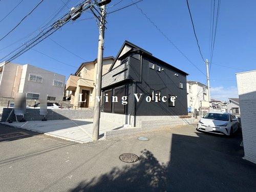 【前面道路含む現地写真】 | 【仲介手数料０円】伊勢原市岡崎　新築一戸建て | 伊勢原市岡崎　新築一戸建て