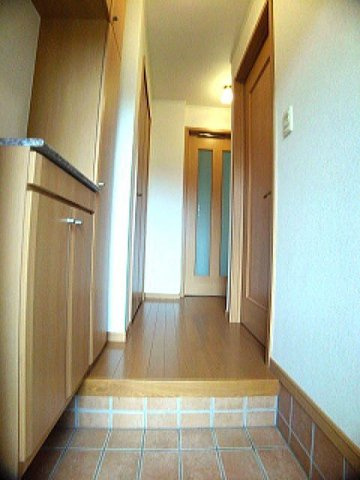 メゾン・グレイスＢの玄関