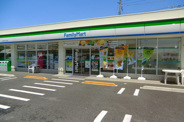 フォレストカントリーのその他|ファミリーマート春江町四丁目店