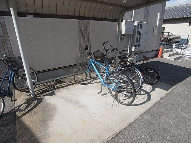 ディアコート神戸１のその他共用部分|駐輪スペースも有ります