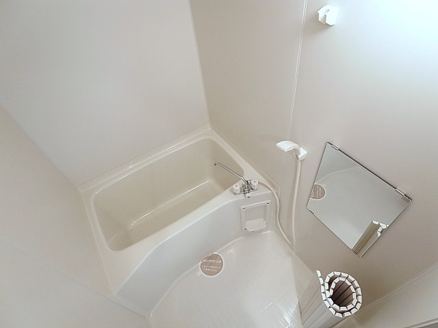 ディアコート神戸１の浴室|掃除のしやすい綺麗なバスルーム