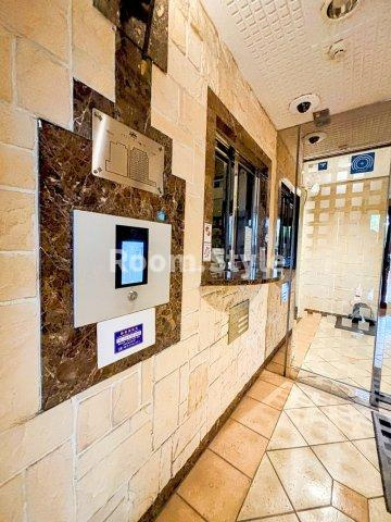 グランド・ガーラ幡ヶ谷EASTのエントランス