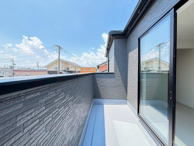 新築戸建　羽島市福寿町2期　全4区画分譲のバルコニー|バルコニーは南向きで洗濯物もよく乾きます！