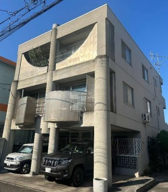 狛江市東和泉４丁目の賃貸マンションの外観