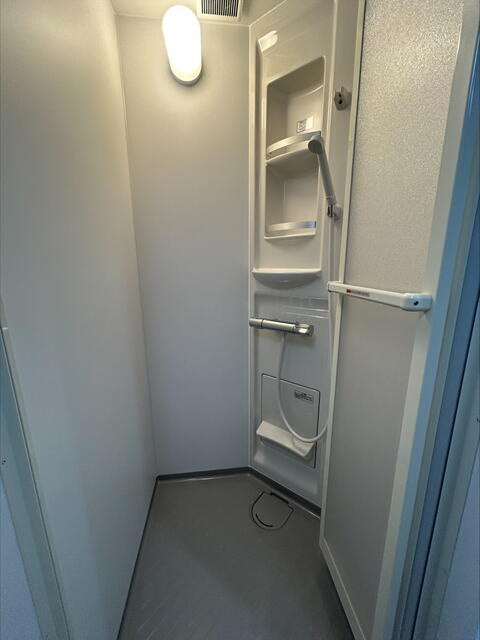 狛江市東和泉４丁目の賃貸マンションのシャワールーム