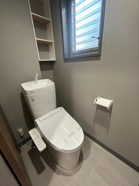 狛江市東和泉４丁目の賃貸マンションのトイレ