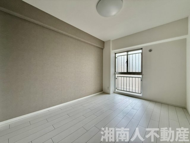 本厚木スカイハイツ　３LDK　4階　眺望良好‼の洋室|内装フルリフォーム済ですぐにお住まい頂けます！