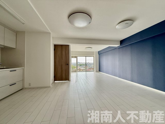 本厚木スカイハイツ　３LDK　4階　眺望良好‼の居間・リビング|内装フルリフォーム済ですぐにお住まい頂けます！