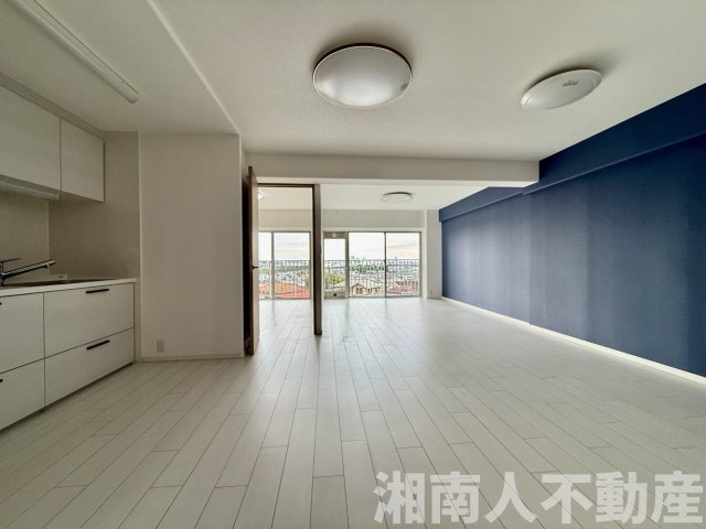 本厚木スカイハイツ　３LDK　4階　眺望良好‼の居間・リビング|内装フルリフォーム済ですぐにお住まい頂けます！