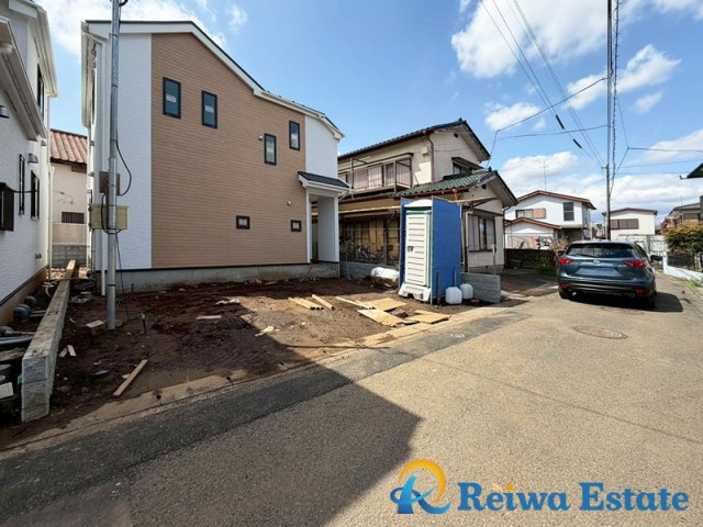 新築戸建　高座郡寒川町小動の前面道路含む現地写真