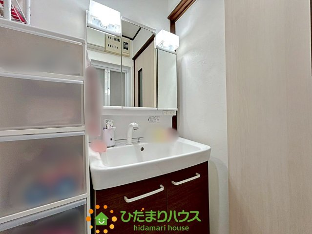 加須市鴻茎　中古一戸建ての独立洗面台