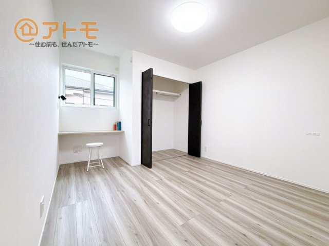 【子供部屋】 | 沼津市大岡　分譲住宅　西棟 | 広々使える収納付きの洋室です♪