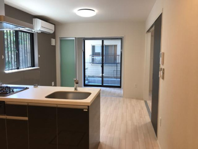 【居間・リビング】 | サウスボナール東山 | ◆不動産すまラボの新プラン◆入居時の費用負担が0円で入居可能♪お気軽にお尋ねください♪