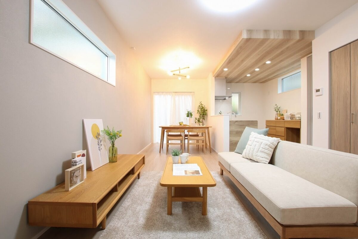 広島市佐伯区五月が丘4丁目　新築一戸建て(全2棟)の居間・リビング