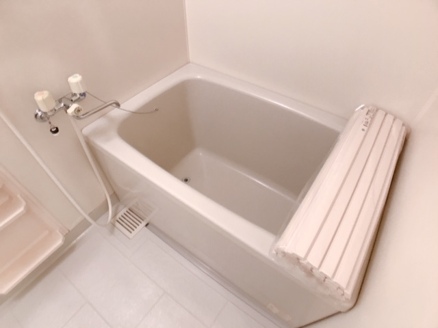 大留ハイツA棟の浴室