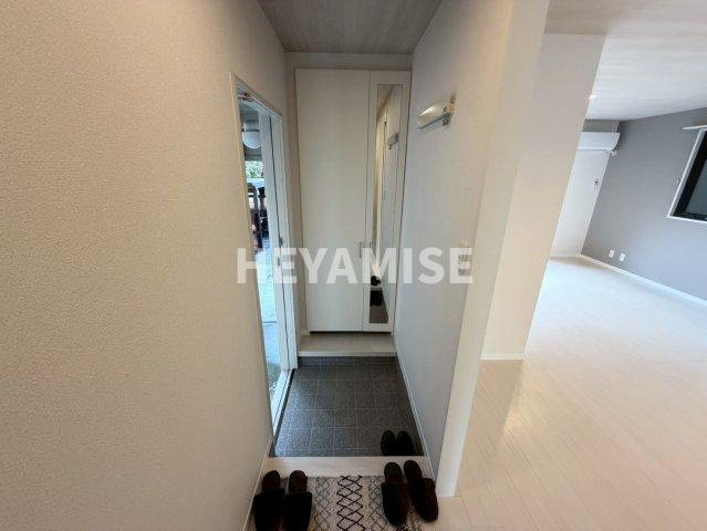 ヴィレスト楓の玄関