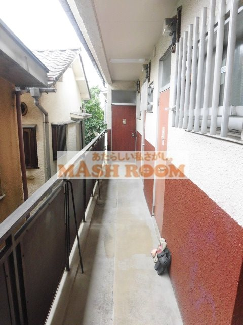 コーポ若葉の玄関