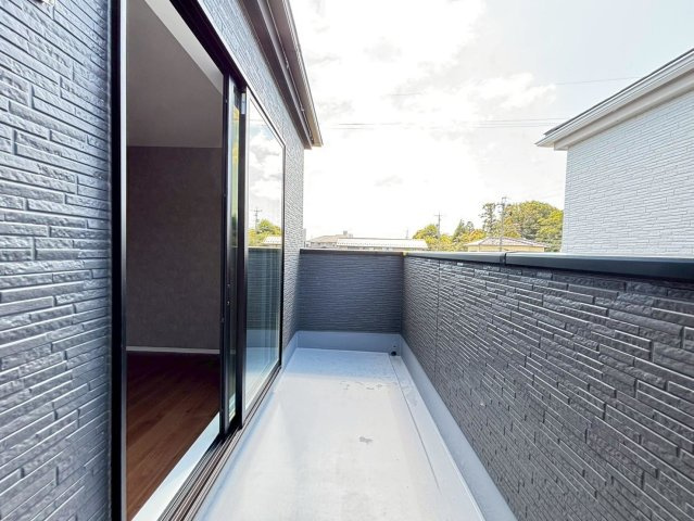 新築戸建　羽島市福寿町2期　全4区画分譲のバルコニー|バルコニーは南向きで洗濯物もよく乾きます！