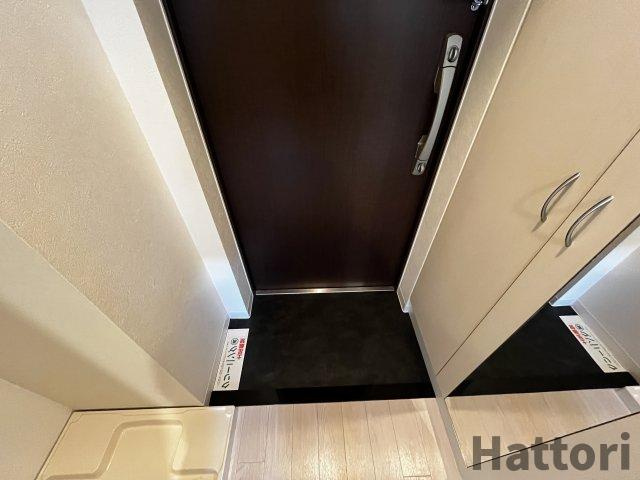 アリビオ江坂南金田の玄関