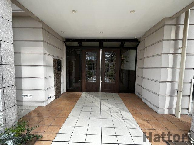 アリビオ江坂南金田のエントランス