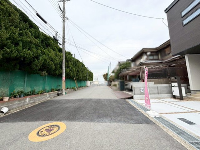 【前面道路含む現地写真】 | 高槻市氷室町５丁目　新築戸建