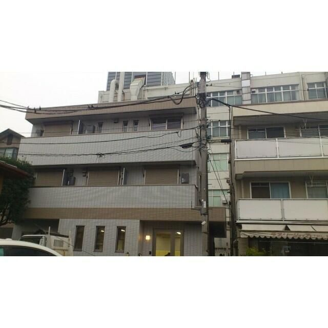 イースト・テン