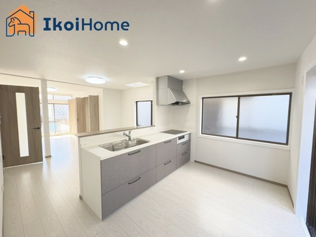 神戸市西区中野１丁目　中古戸建のキッチン|【ホームページに現地動画掲載中】●年中無休：当日予約可●新調済のキッチンでお料理をしていただけます！