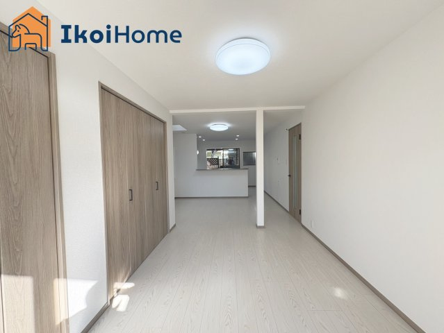 神戸市西区中野１丁目　中古戸建の居間・リビング|【ホームページに現地動画掲載中】●年中無休：当日予約可●リビングは長方形で家具を配置しやすい間取り。