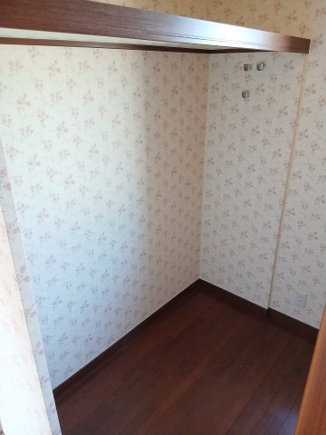 松葉町2丁目　中古一戸建ての収納