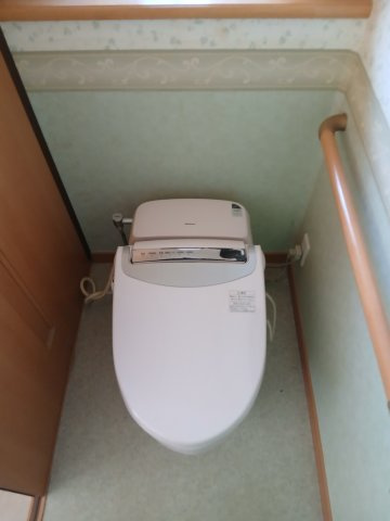 松葉町2丁目　中古一戸建てのトイレ|2階トイレ