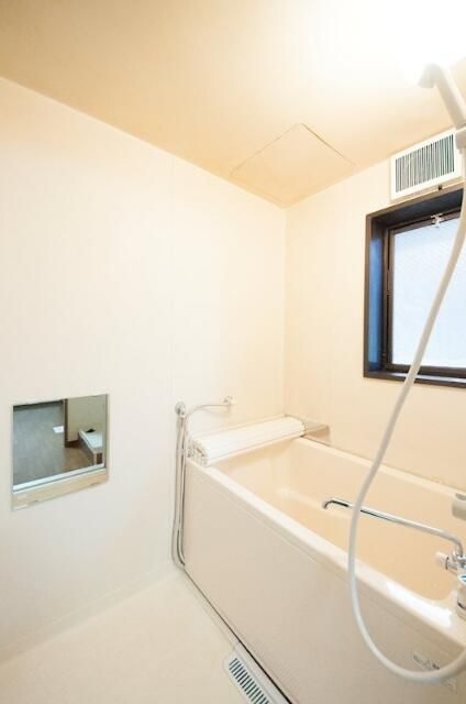 相模原市中央区宮下本町１丁目のアパートの浴室