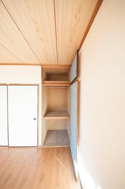 相模原市中央区宮下本町１丁目のアパートの収納