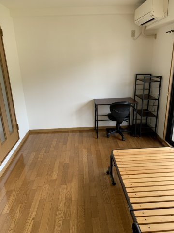 フォレストコート名谷の洋室