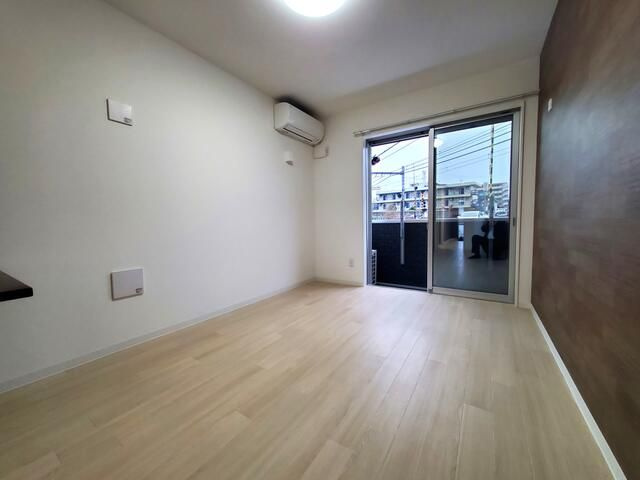 アジュール新秋津の居間・リビング