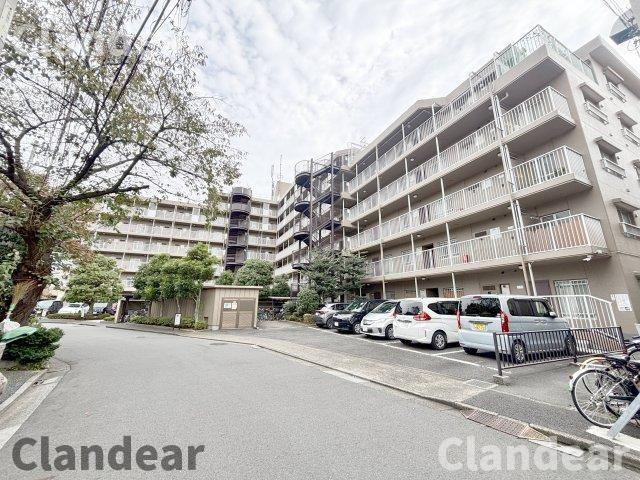 恒陽綾瀬マンションの外観