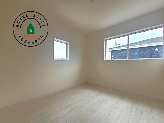 熊本市北区鶴羽田4丁目第7₋5棟(5号棟)の内観：施工例|穏やかな光が差し込む室内には、穏やかな時間が流れます。