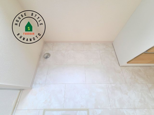 熊本市北区鶴羽田4丁目第7₋5棟(5号棟)の内観：施工例|ランドリースペースとなります。広々して有効的にご使用できます。 