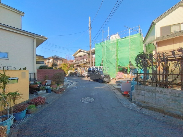 越谷市大字袋山 新築分譲住宅の前面道路含む現地写真